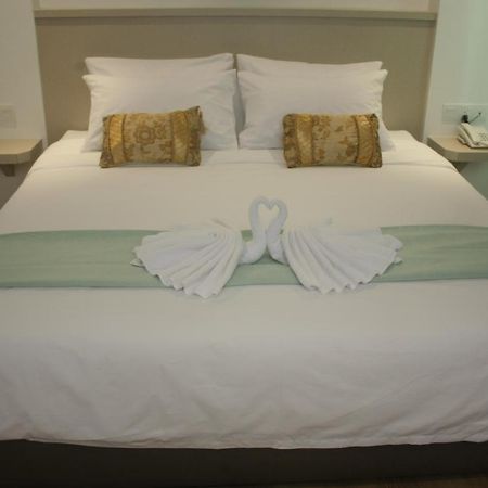 Citi Hotel Miri Buitenkant foto